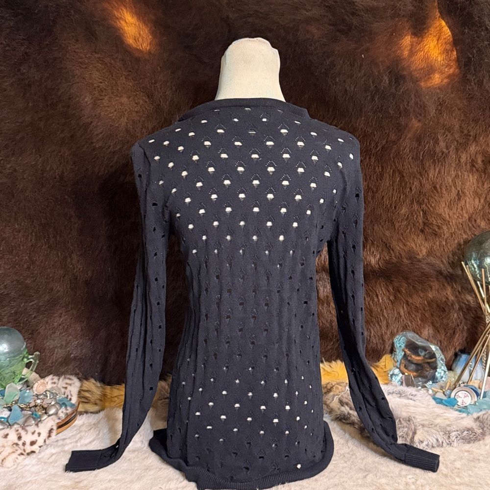 Elegant Black Knit Women's Top XS (5050) - Picture 3 of 4